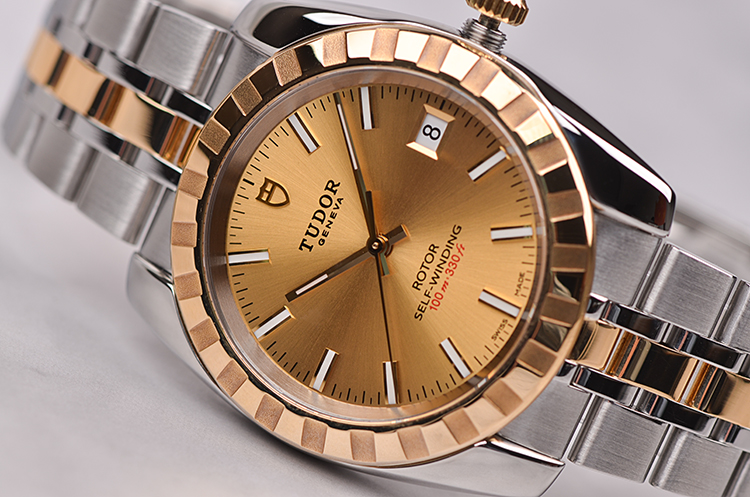 已售出【98新】帝舵黄金及钢香槟面大三针日历自动机械男表21013盒证齐