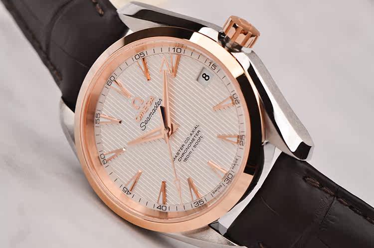 已售出【未使用品】欧米茄海马玫瑰金及钢自动男表231.23.39.21.02.001