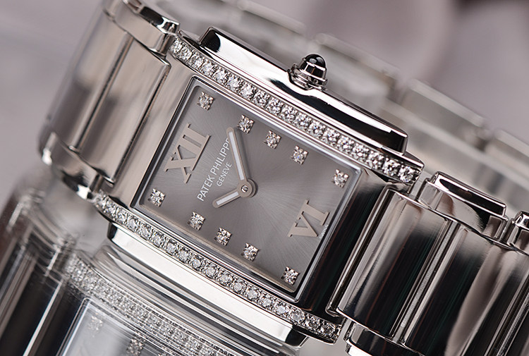 已售出【98新】百达翡丽Twenty-4精钢镶钻灰盘石英钢带女表4910/10a-010