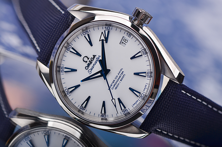 已售出【未使用品】欧米茄海马钛合金大三针男表231.92.39.21.04.001