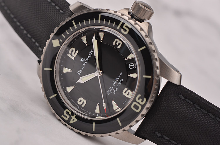 【未使用品】宝珀五十噚大三针日历自动机械男表5015-12B30-B52A