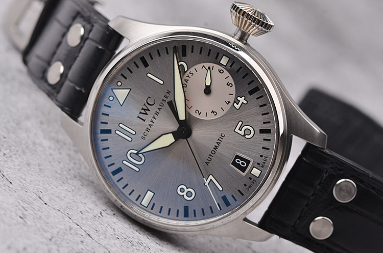 已售出【98新】万国大飞父子动显日历7日链自动机械折叠扣男表IW500906