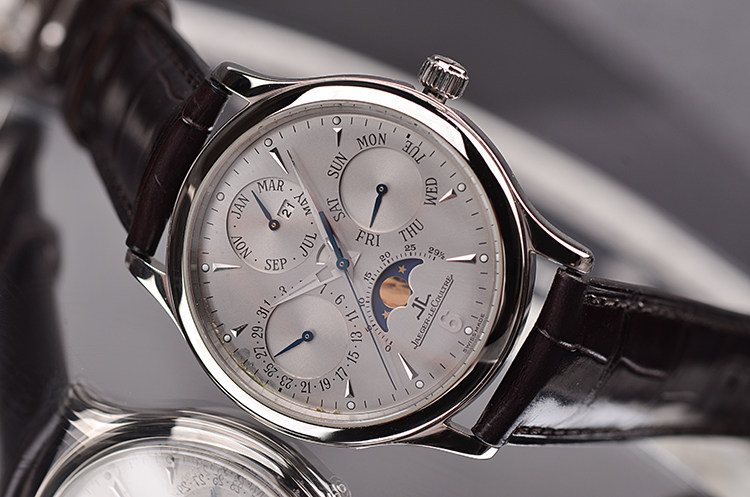 已售出【98新】积家大师白金万年历月相自动机械折叠扣皮带男表Q149344A