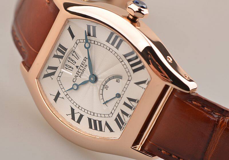 已售出【97新】卡地亚龟型限量版玫瑰金动显大日历手上链折叠扣皮带女表