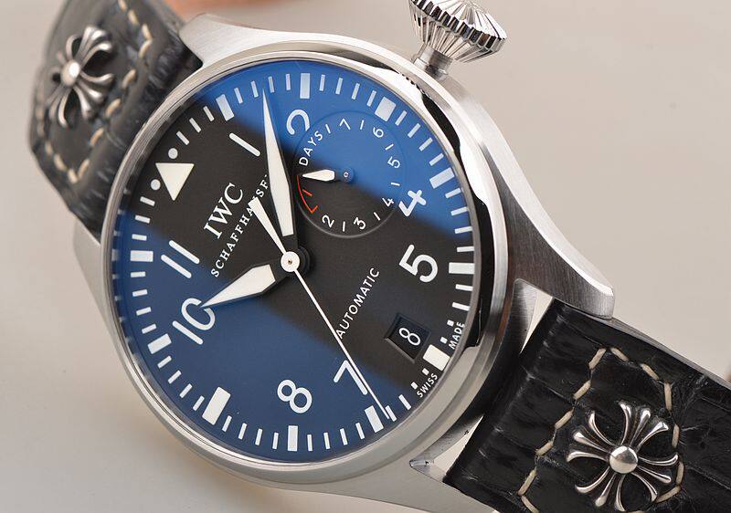 已售出【97新】万国大飞黑盘7日链动显大日历折叠扣皮带男表IW500901