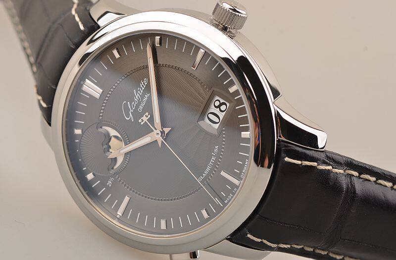 已售出【97新】格拉苏蒂参议员灰盘大日历月相自动男表100-04-04-02-04