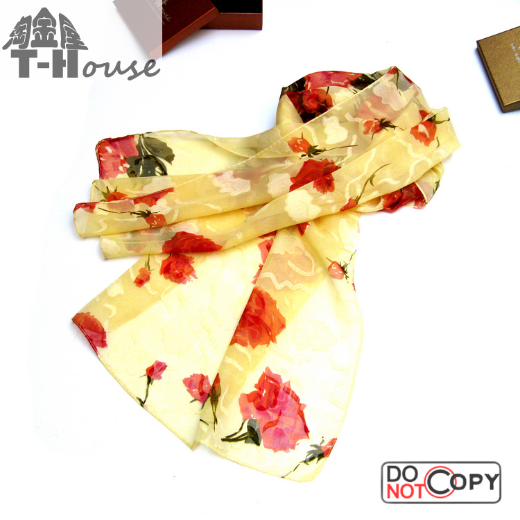 春季长款百搭丝巾