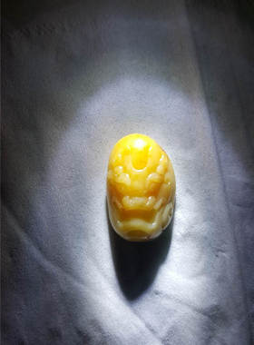 黄沁戒面新疆和田玉籽料