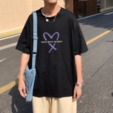 黑色