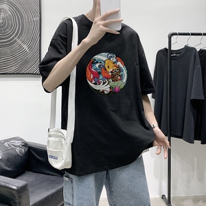 T1548P25港风英伦印花圆领T恤男加大加肥港风模特男士宽松T恤图片