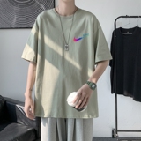 浅绿色