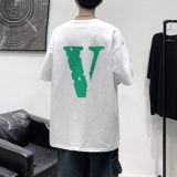 白色