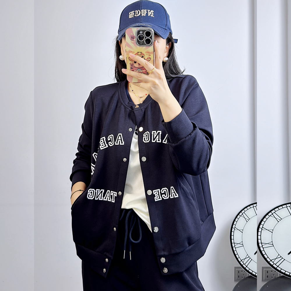 宜语析5707秋加肥大码卫衣外套女