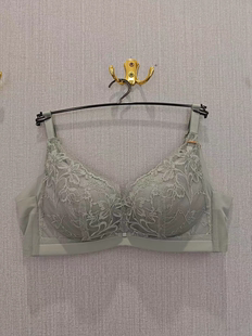 伊维斯新款蕾丝小胸穿无钢圈上薄下厚聚拢文胸10811143