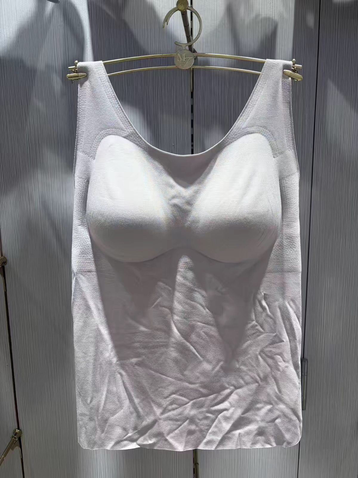 曼妮芬正品秋冬女士无痕美背舒适透气亲肤打底芒果杯背心20210692