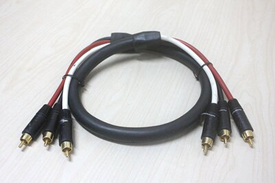 包邮美国Comprehensiv 3RCA AV音视频线 线径超粗1米