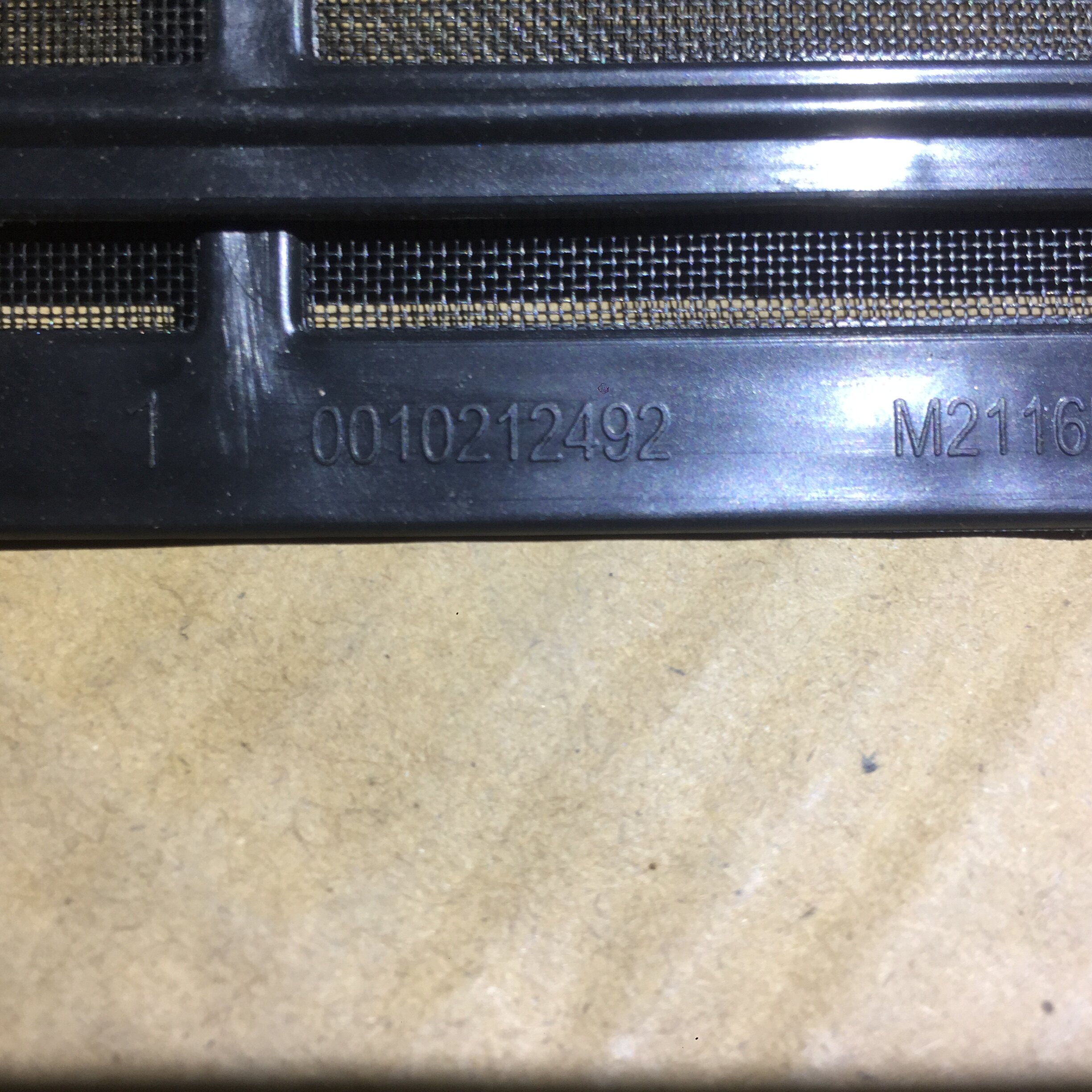 海尔空调kfr-35gw/a1ybaa22au1过滤网标价为一套两张没用过的