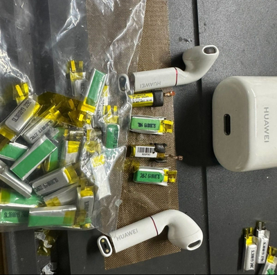 华为荣耀FreeBuds 2/2pro蓝牙耳机电池更换听歌免费清理故障维修