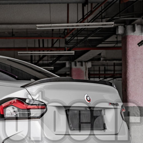 宝马G42 2系/G87 M2 改装oiomotors V1干碳碳纤维运动版尾翼
