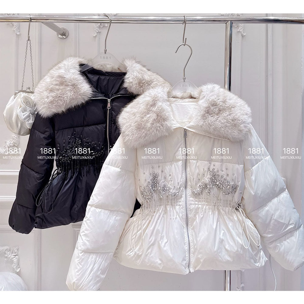 重工奢华水钻毛毛领加厚羽绒服