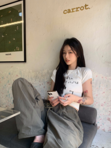T00934-P35  美式辣妹趣味字母涂鸦印花修身上衣T恤女图片