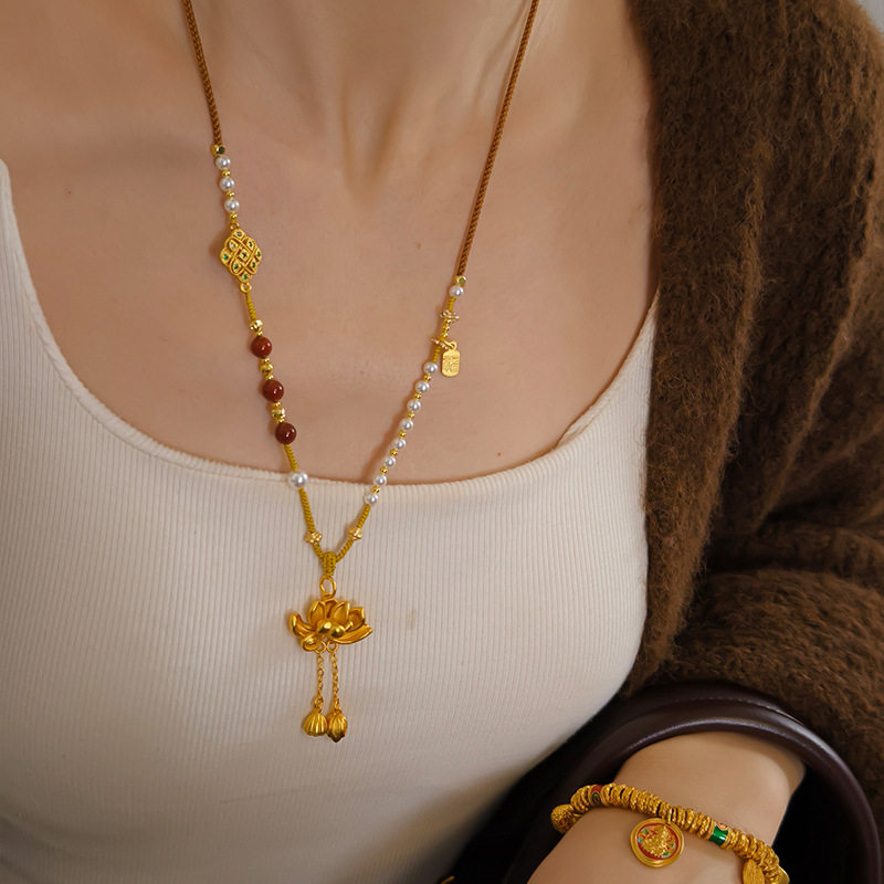 民族风沙金项链长款秋冬配饰女款轻奢小众新中式莲花吊坠颈链饰品