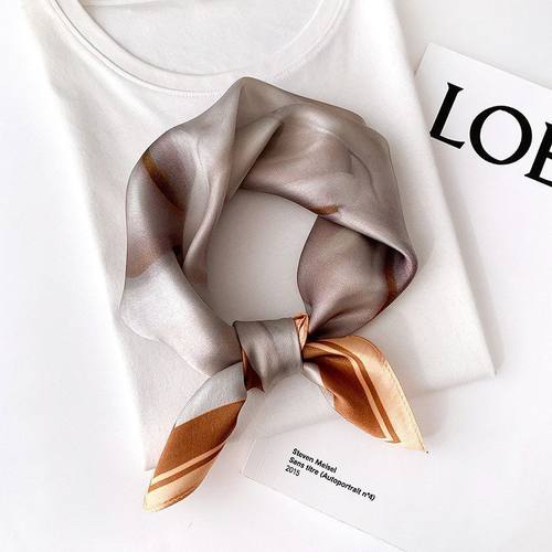 新款真丝丝巾女春夏时尚印花100％桑蚕丝小方巾韩国飘带领巾