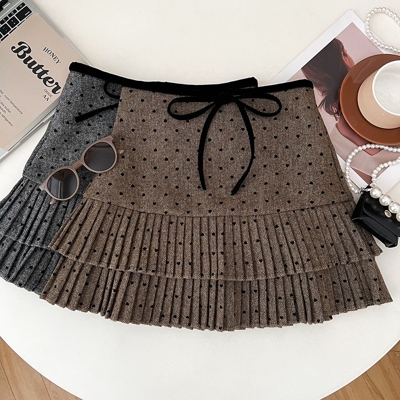 爱心蝴蝶结毛呢半身裙防走光短裙