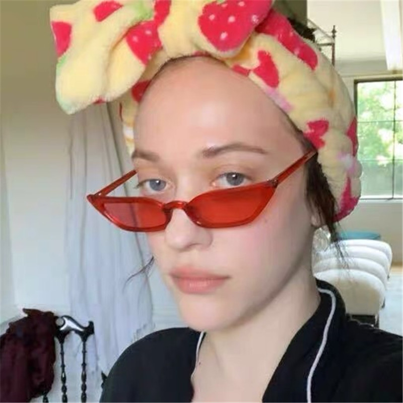 水晶哥新年眼镜游戏防紫外线聚会透明红眼镜猫眼时尚三角墨镜女生