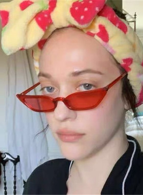 水晶哥新年眼镜游戏防紫外线聚会透明红眼镜猫眼时尚三角墨镜女生