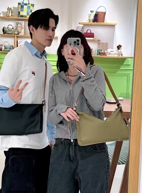 25春夏新款黑绿色小羊皮长方枕型36*23cm中号单肩斜挎手提腋下包