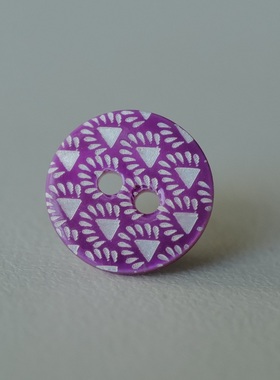 绝版13mm一颗价英国Textile Garden粉紫底色白色三角纹理贝壳纽扣