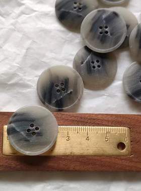 25mm1颗价 英国Textile Garden环保再生纸仿牛角灰色纽扣