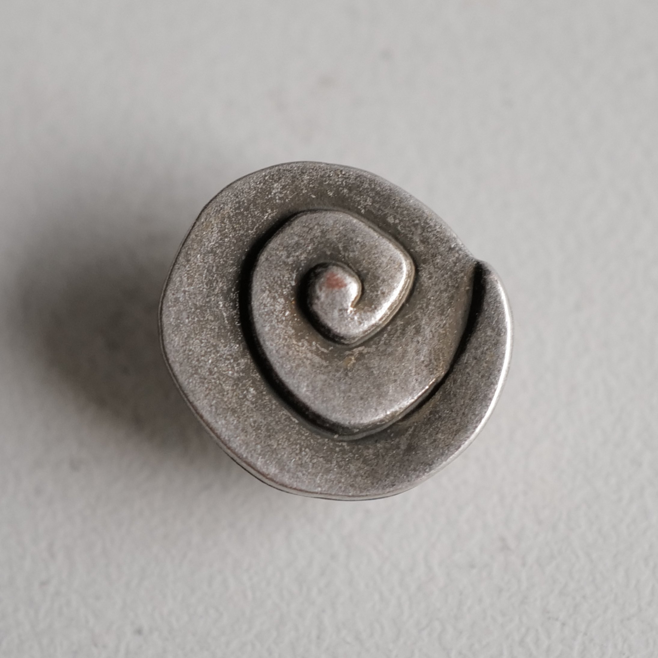 非金属分量轻ABS材质旧银色纽扣