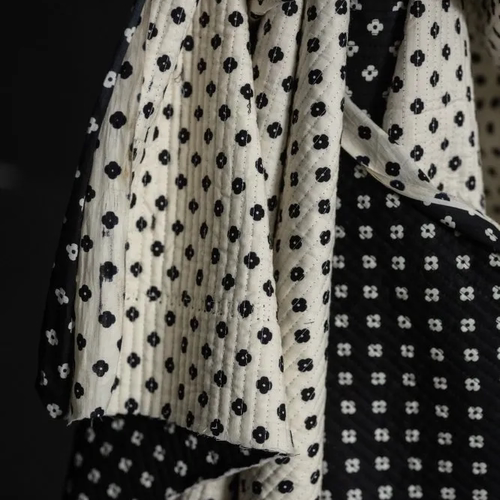 绽放花朵绗缝夹棉棉布95cm宽