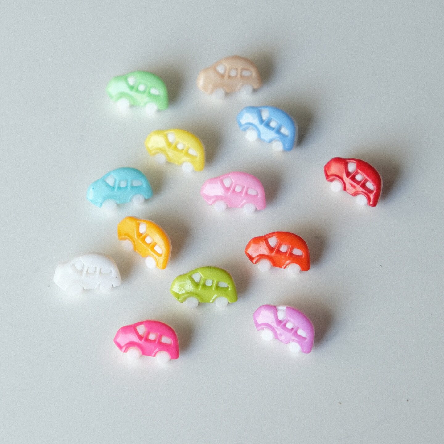 绝版各色1颗17mm×11mm一颗价德国JIM经典古董车汽车造型童趣纽扣