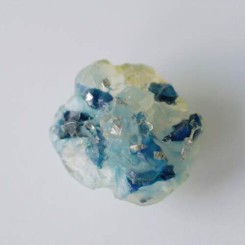 深浅蓝树脂结晶矿石造型纽扣
