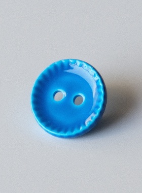 13mm 一颗价英国Textile Garden调色盘里的亮蓝色纹理凸边纽扣