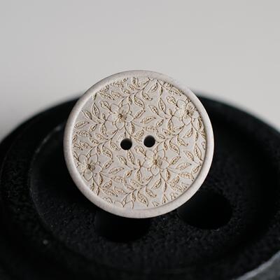 环保材料雅致古典刻花纽扣