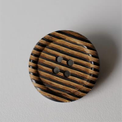 尝鲜价 23mm半仅一颗英国Textile Garden棕底黑色条纹牛角纽扣