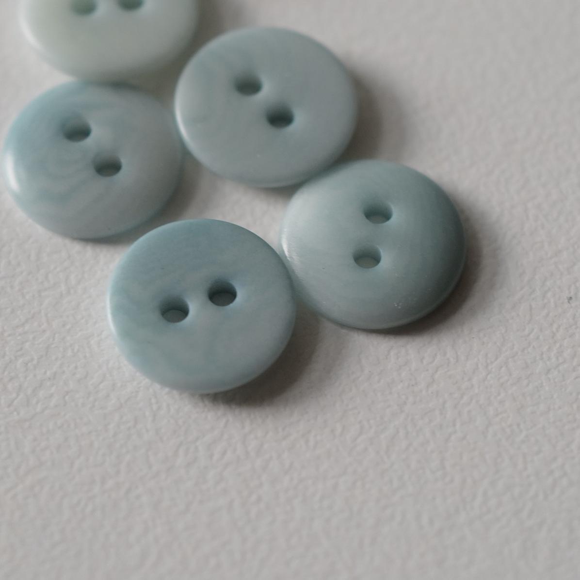 象牙棕榈简洁水粉蓝纽扣11mm