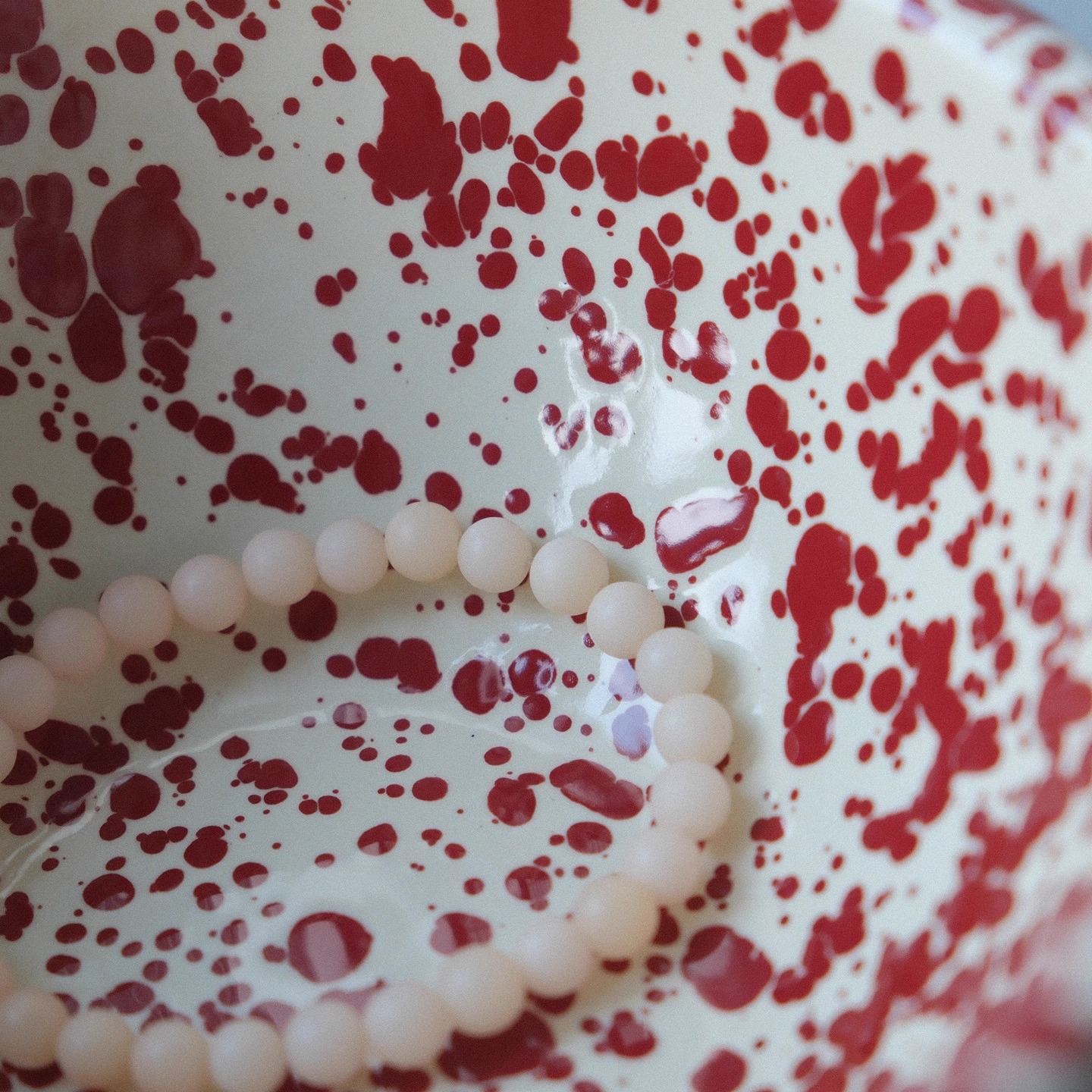 布里藤条材质圆形浅花瓣粉色串珠