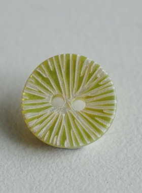 12mm一颗价英国 Textile Garden光亮黄绿色星星炸裂设计贝壳纽扣