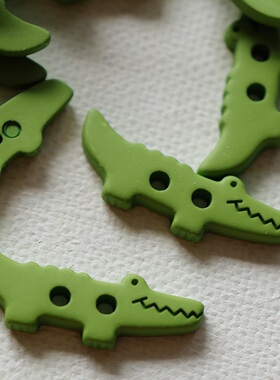 25mm长一颗价英国Textile Garden可爱绿色鳄鱼涤纶材质纽扣