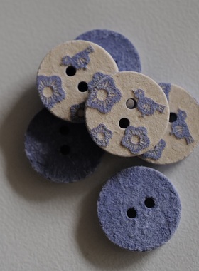 15mm1颗价英国Textile Garden再生材料仿椰壳紫色凸出小鸟花纽扣