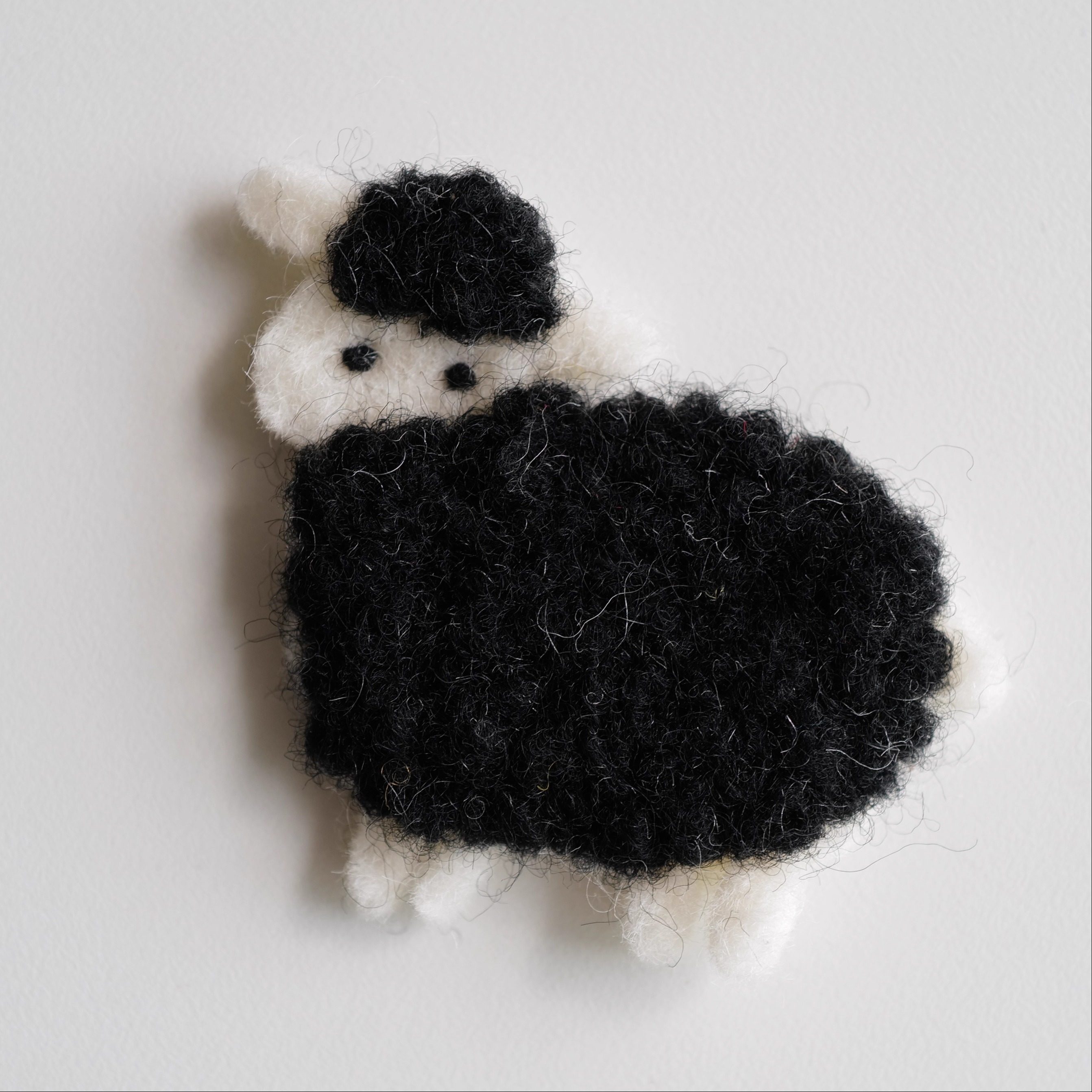 羊毛毡黑羊白脸造型布贴不含胶