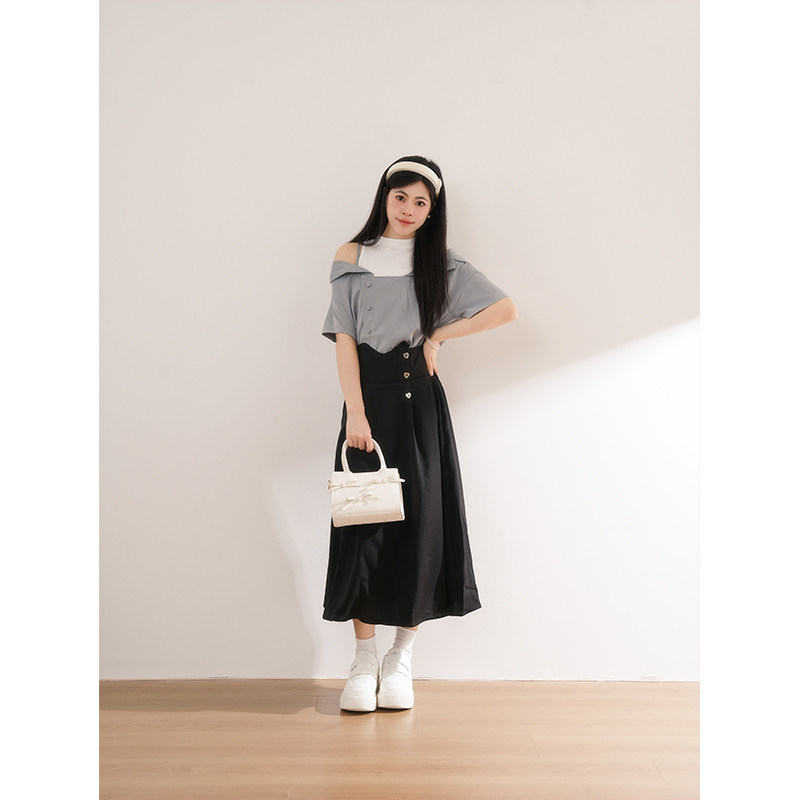 显瘦高腰少女感蓝色上衣半身裙设计感露肩连衣裙套装一整套女夏季