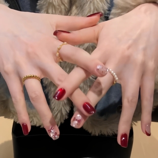 美甲猫眼高级感过年指甲贴片 2025新年红色穿戴甲短款 圆熙 红韵