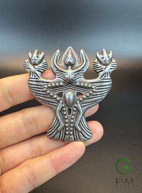 藏传天铁手工敲打大鹏鸟吊坠藏式随身护法项坠大鹏金翅鸟托甲挂坠