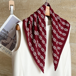 勃艮D红 链条 中古风 双面同色 桑蚕丝羊毛方巾 围巾 62*62